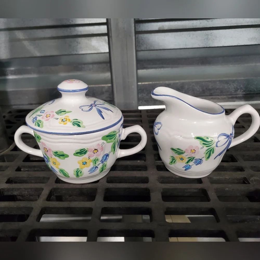 Herend Village Pottery‎ Creamer & Covered Sugar Blue Bows Floral Hungary